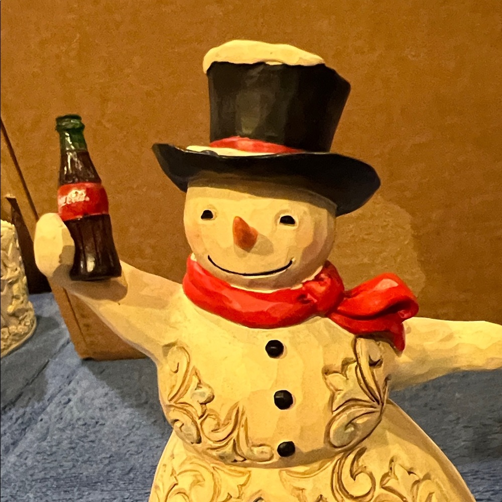Coca Cola Jim Shore ‘Polar Refreshment’ Snowman Figurine - Picture 4 of 9